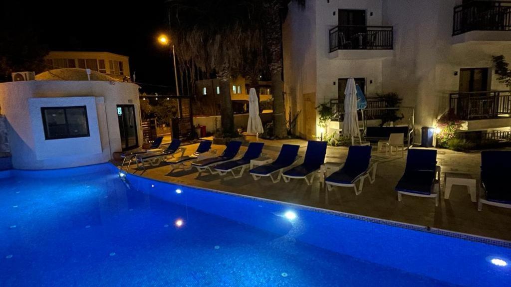 Orion Hotel Битез Экстерьер фото