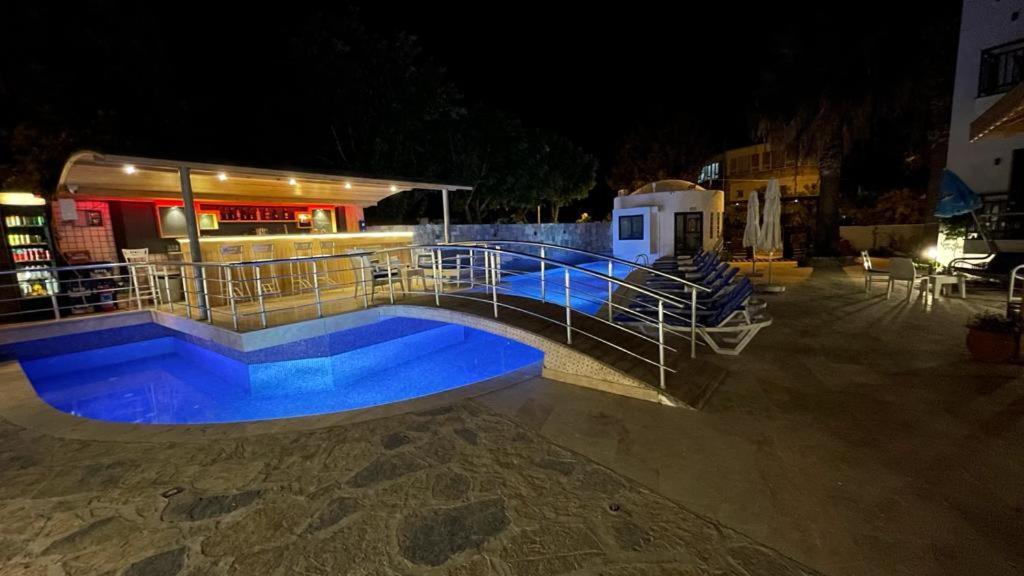 Orion Hotel Битез Экстерьер фото