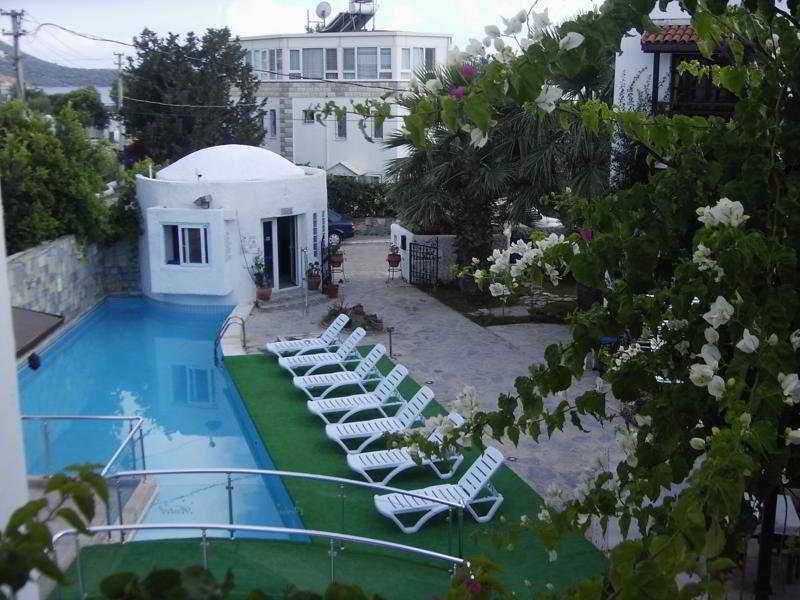 Orion Hotel Битез Экстерьер фото